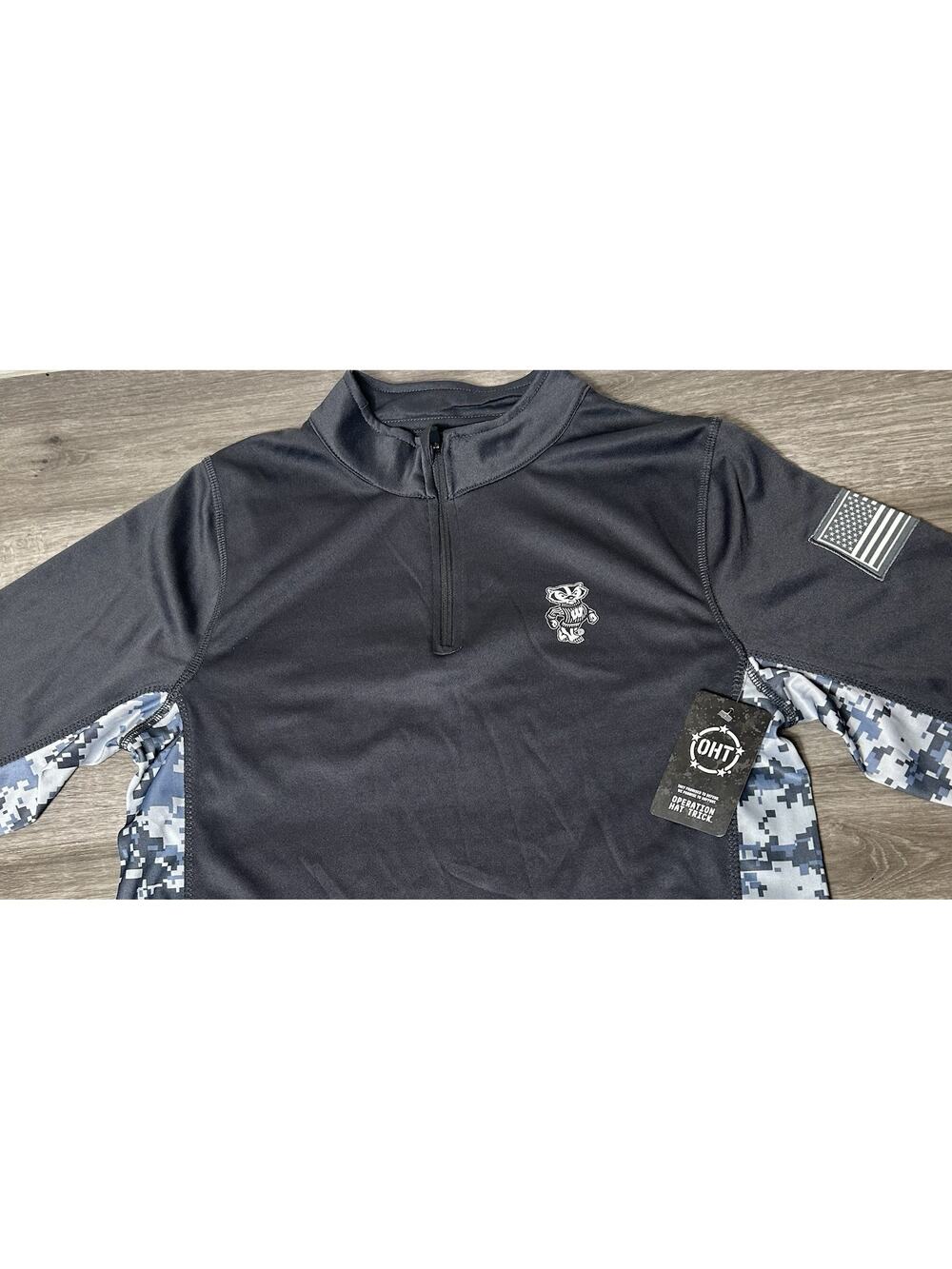 Wisconsin Badgers OHT Quarter Zip Pullover Youth 12/14 Gray Camo Colosseum NWT